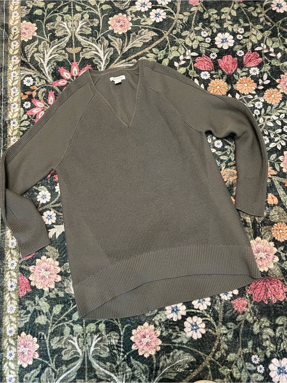 Athleta Gray Ribbed V-Neck Sweater